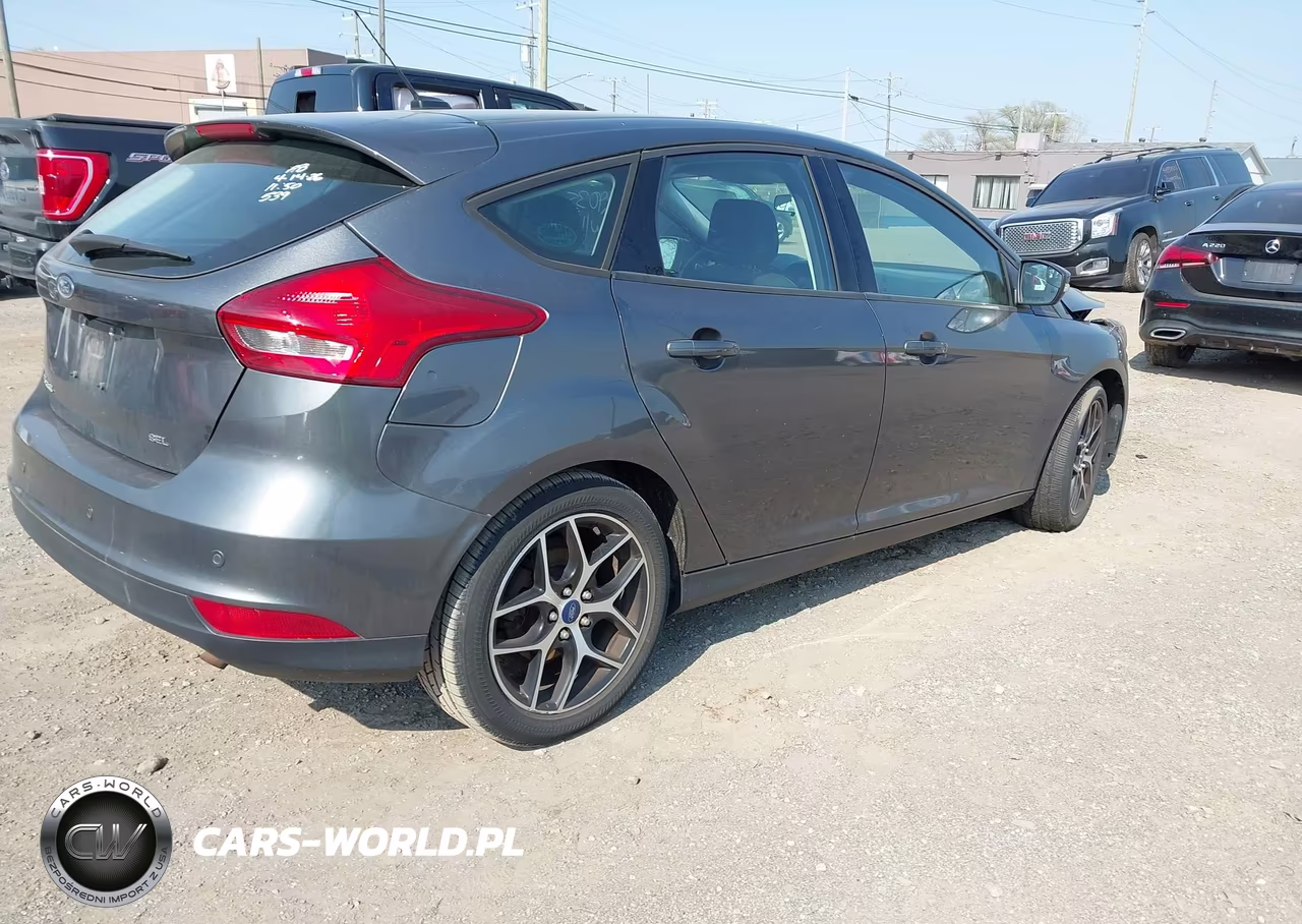 2018 Ford Focus Sel VIN:1FADP3M26JL321167 - 4