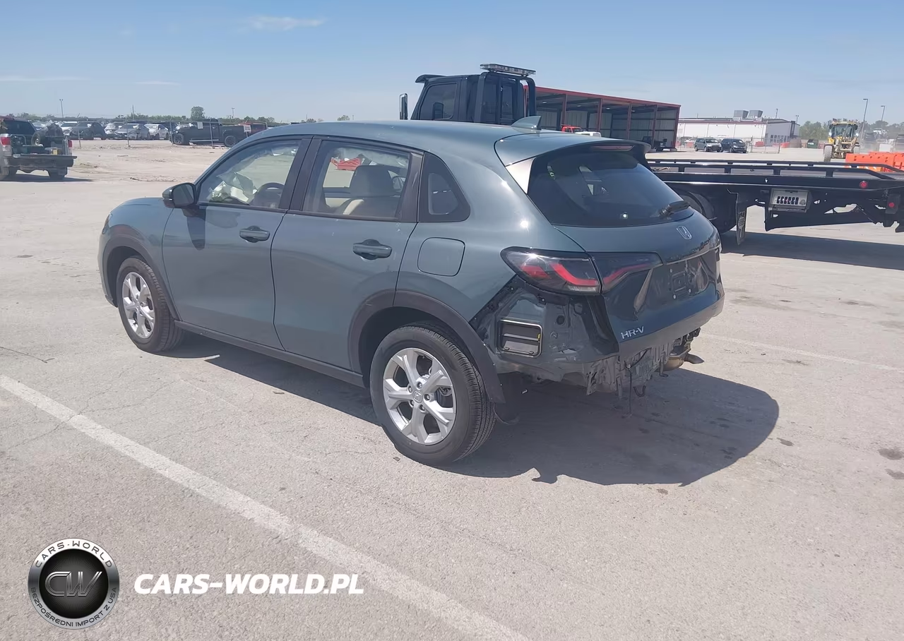 2025 Honda Hr-V Awd Lx VIN:3CZRZ2H35SM762127 - 3