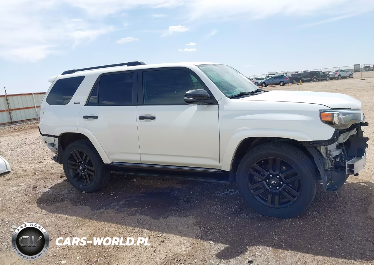 2020 Toyota 4Runner Nightshade Special Edition VIN:JTEBU5JR6L5810775 - 14