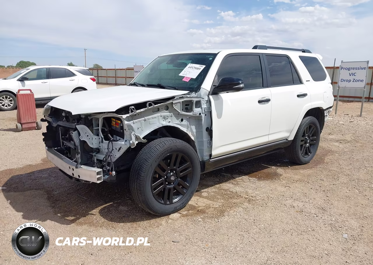 2020 Toyota 4Runner Nightshade Special Edition VIN:JTEBU5JR6L5810775 - 2