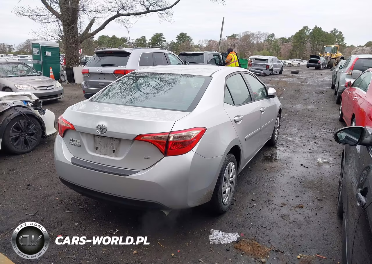 2019 Toyota Corolla Le VIN:2T1BURHE8KC210453 - 4