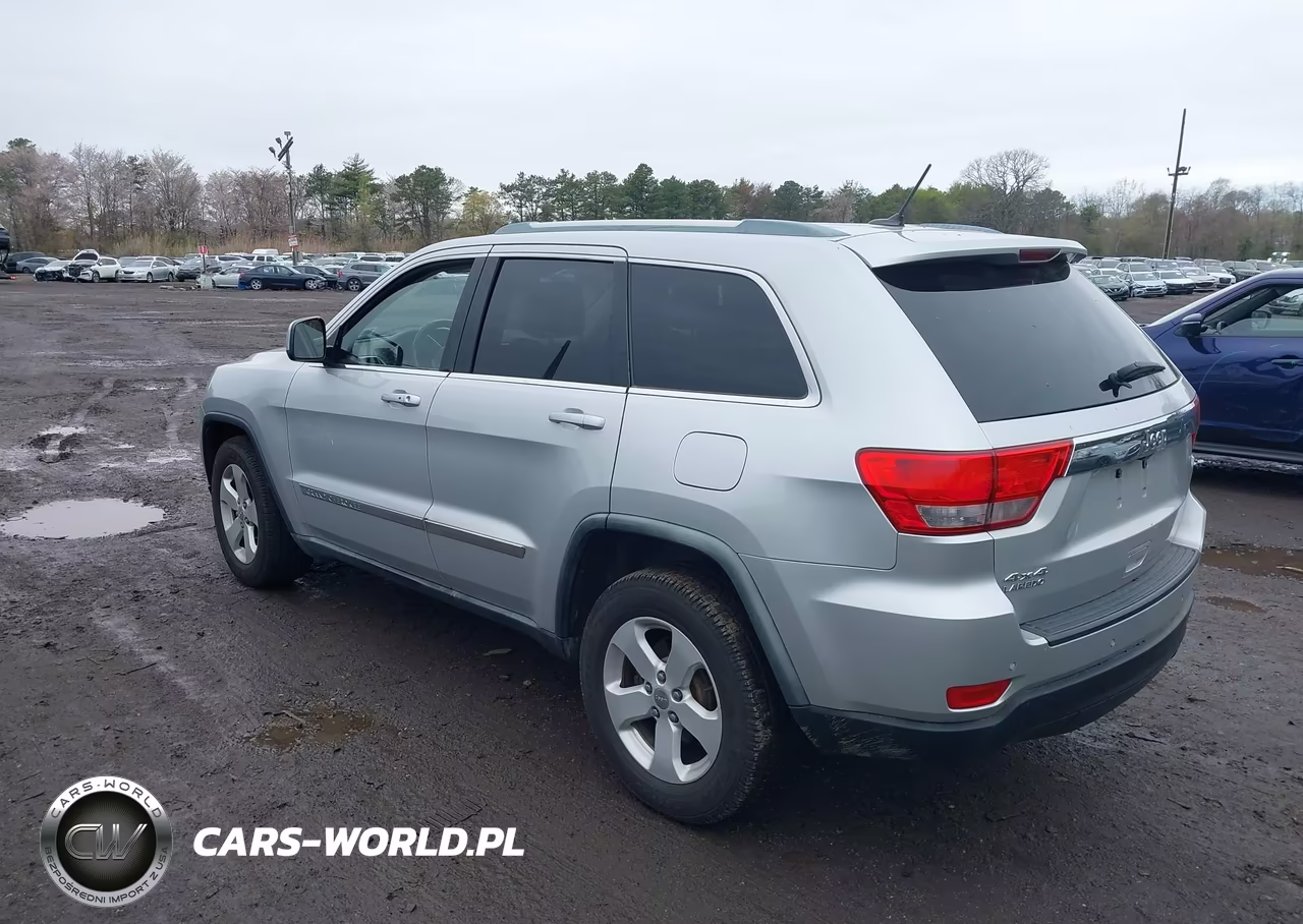 2011 Jeep Grand Cherokee Laredo VIN:1J4RR4GG7BC714520 - 3