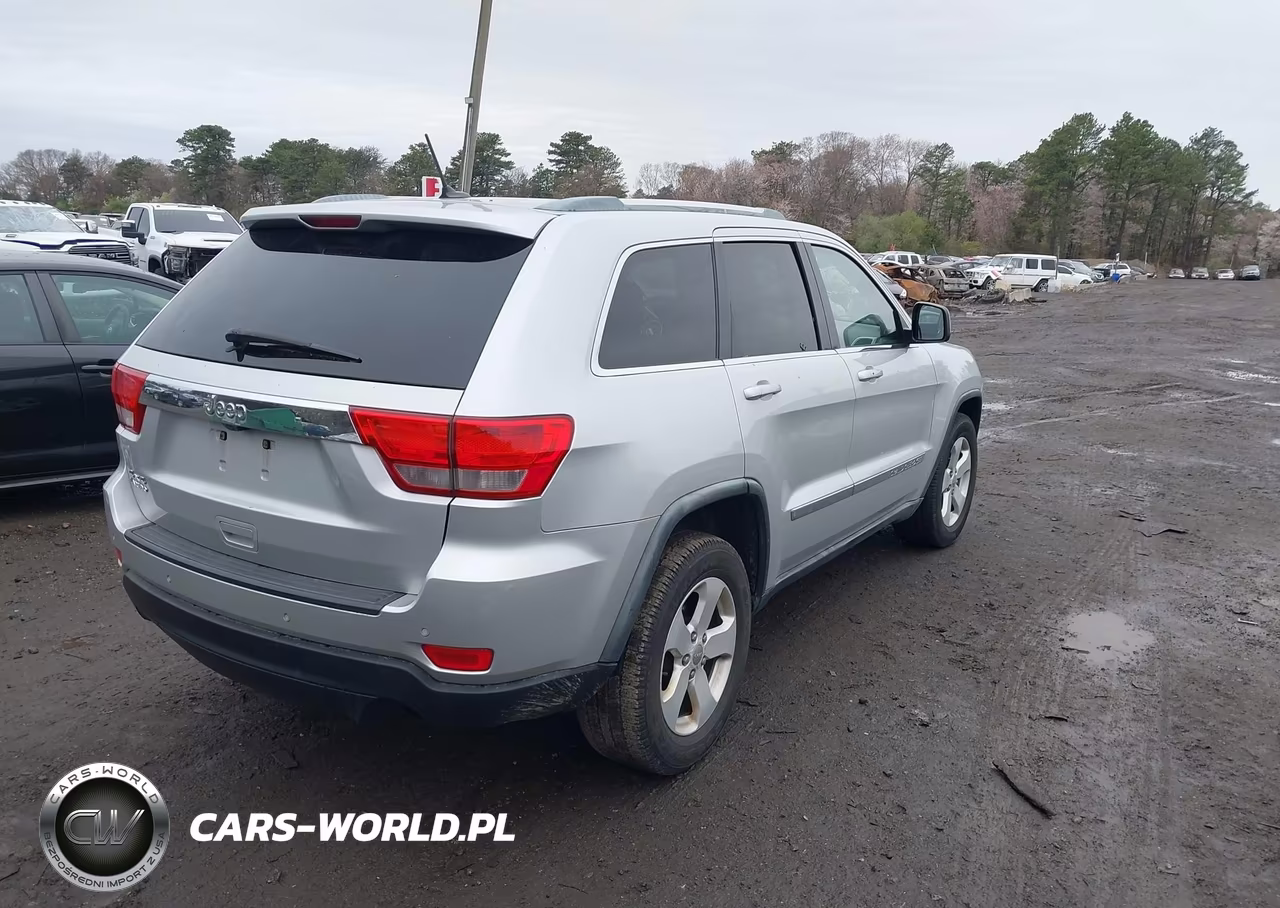 2011 Jeep Grand Cherokee Laredo VIN:1J4RR4GG7BC714520 - 4