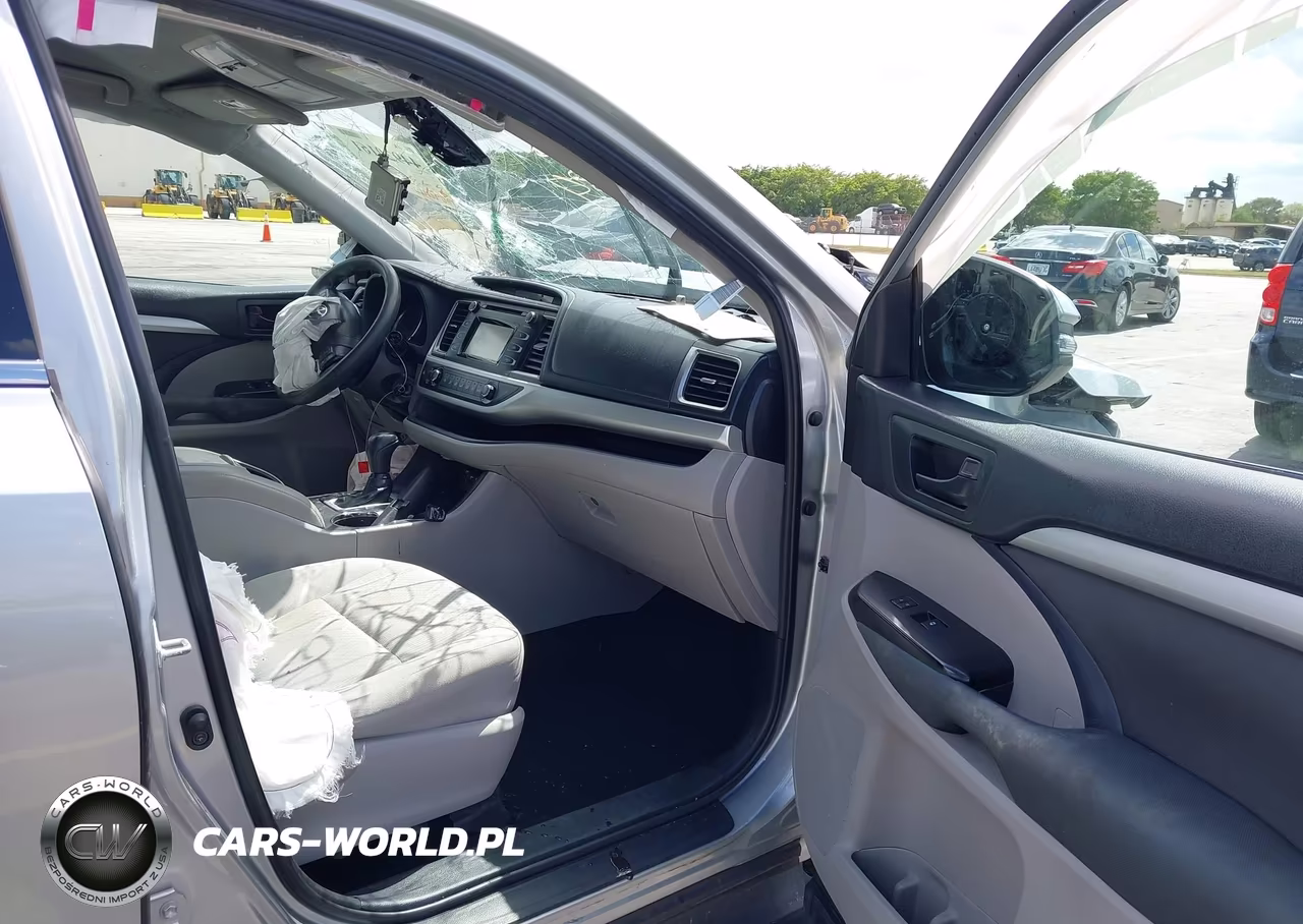 2019 Toyota Highlander Le VIN:5TDZARFH1KS045258 - 5