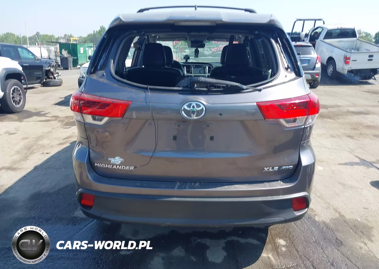 2019 Toyota Highlander Xle VIN:5TDJZRFH6KS581337 - 16