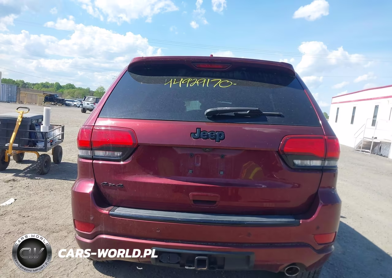 2017 Jeep Grand Cherokee Altitude 4X4 VIN:1C4RJFAGXHC768243 - 15