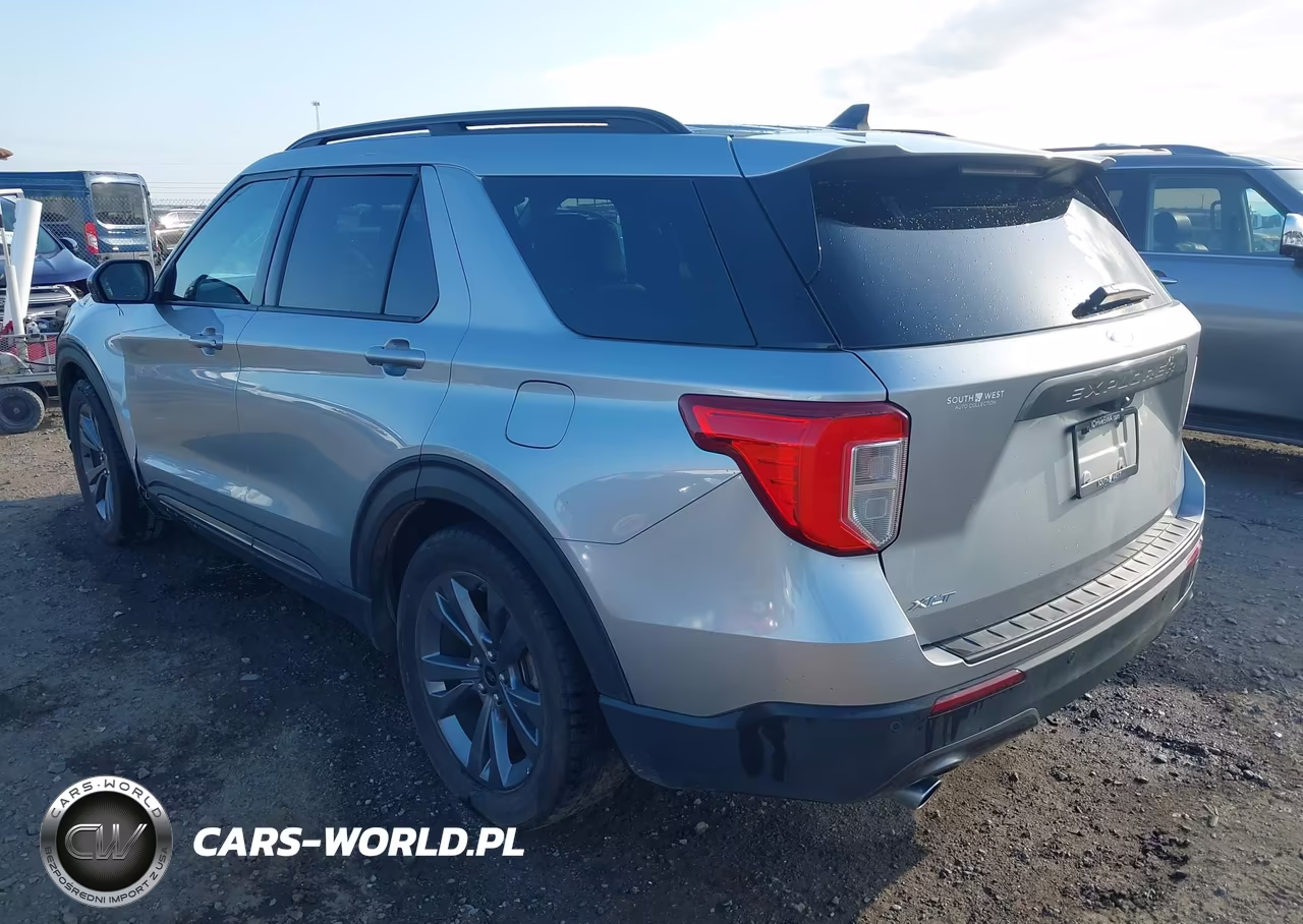 2022 Ford Explorer Xlt VIN:1FMSK7DH3NGB39299 - 3