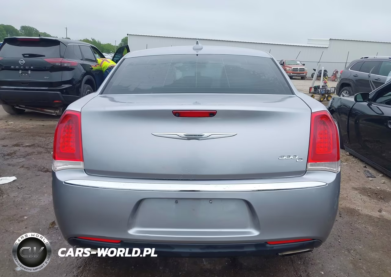 2016 Chrysler 300C VIN:2C3CCAEG8GH212350 - 16