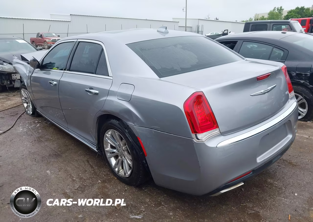2016 Chrysler 300C VIN:2C3CCAEG8GH212350 - 3