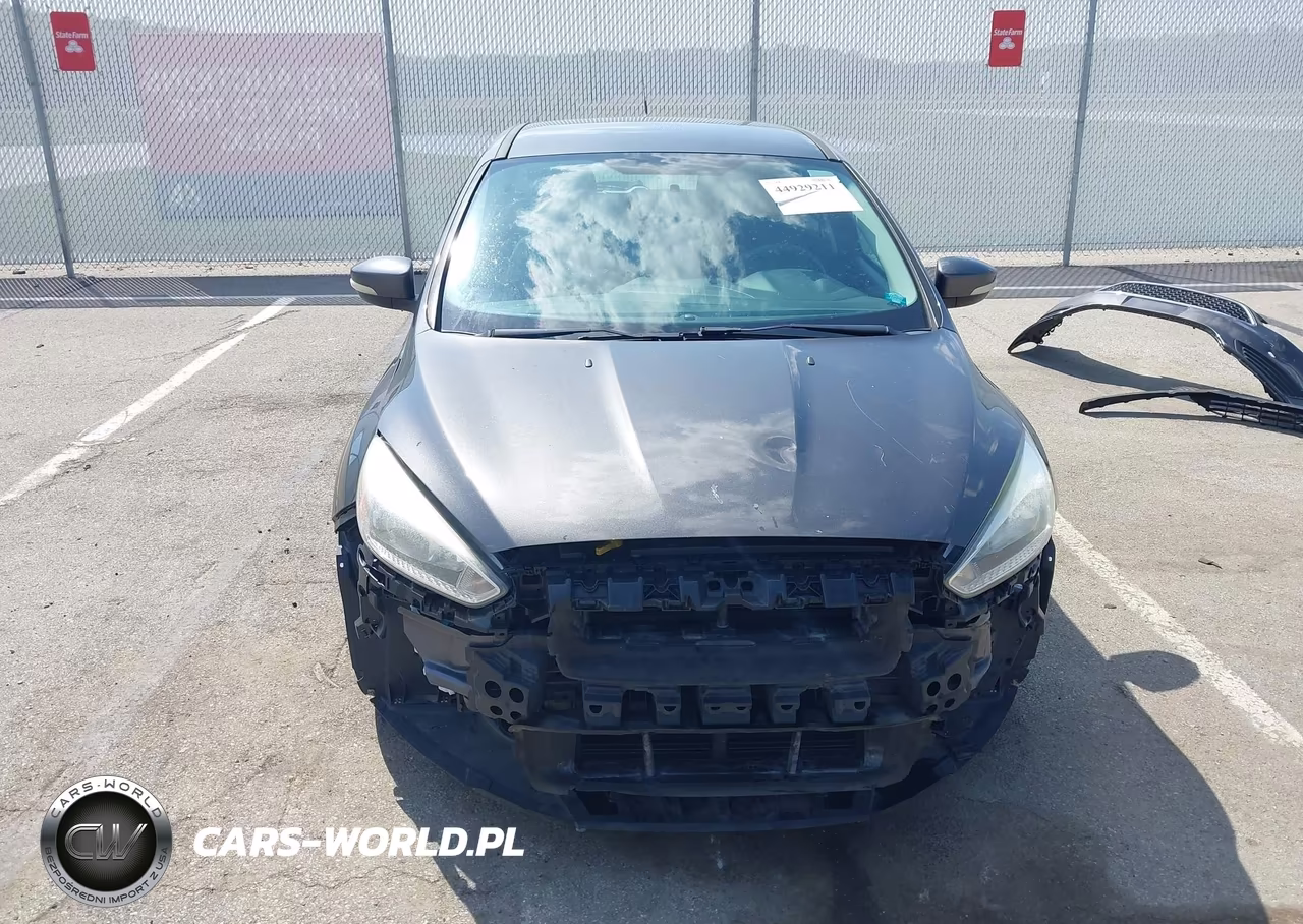 2016 Ford Focus Se VIN:1FADP3K25GL265816 - 13