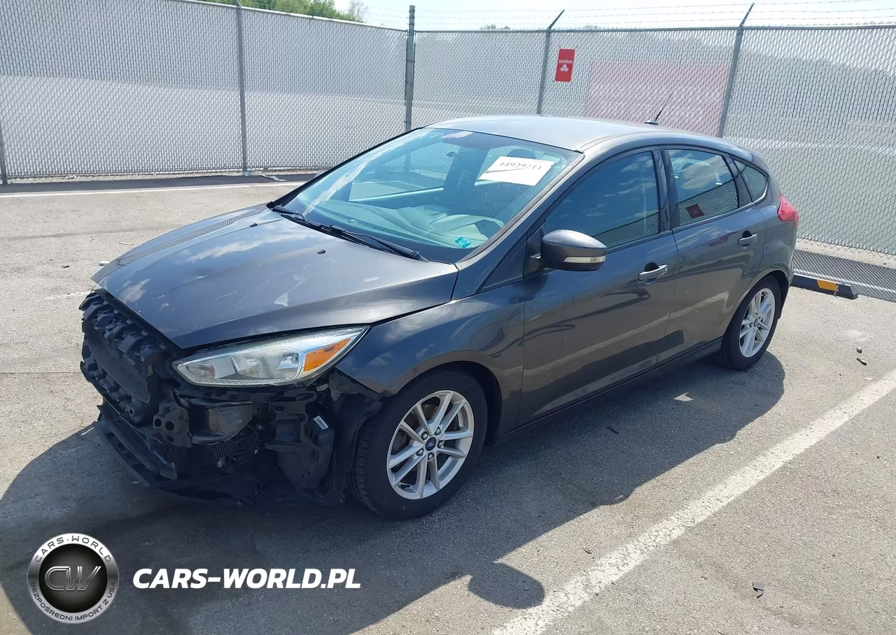 2016 Ford Focus Se VIN:1FADP3K25GL265816 - 2
