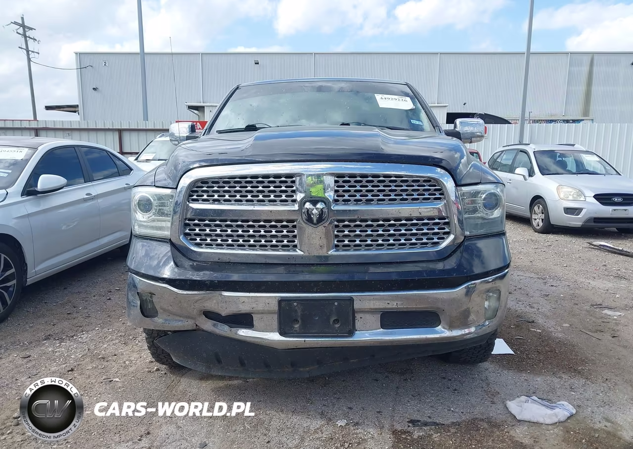 2015 Ram 1500 Laramie VIN:1C6RR7JM7FS572498 - 12