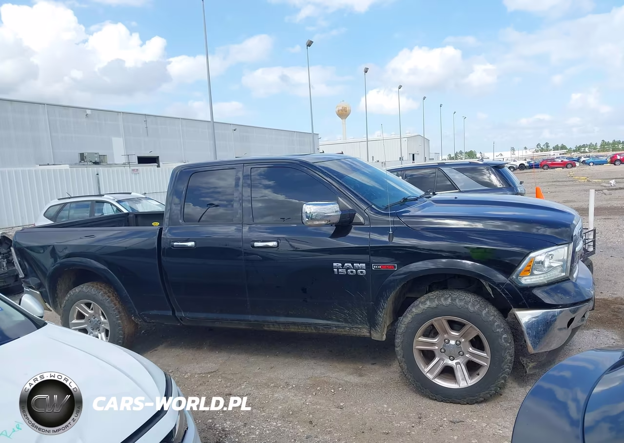 2015 Ram 1500 Laramie VIN:1C6RR7JM7FS572498 - 13