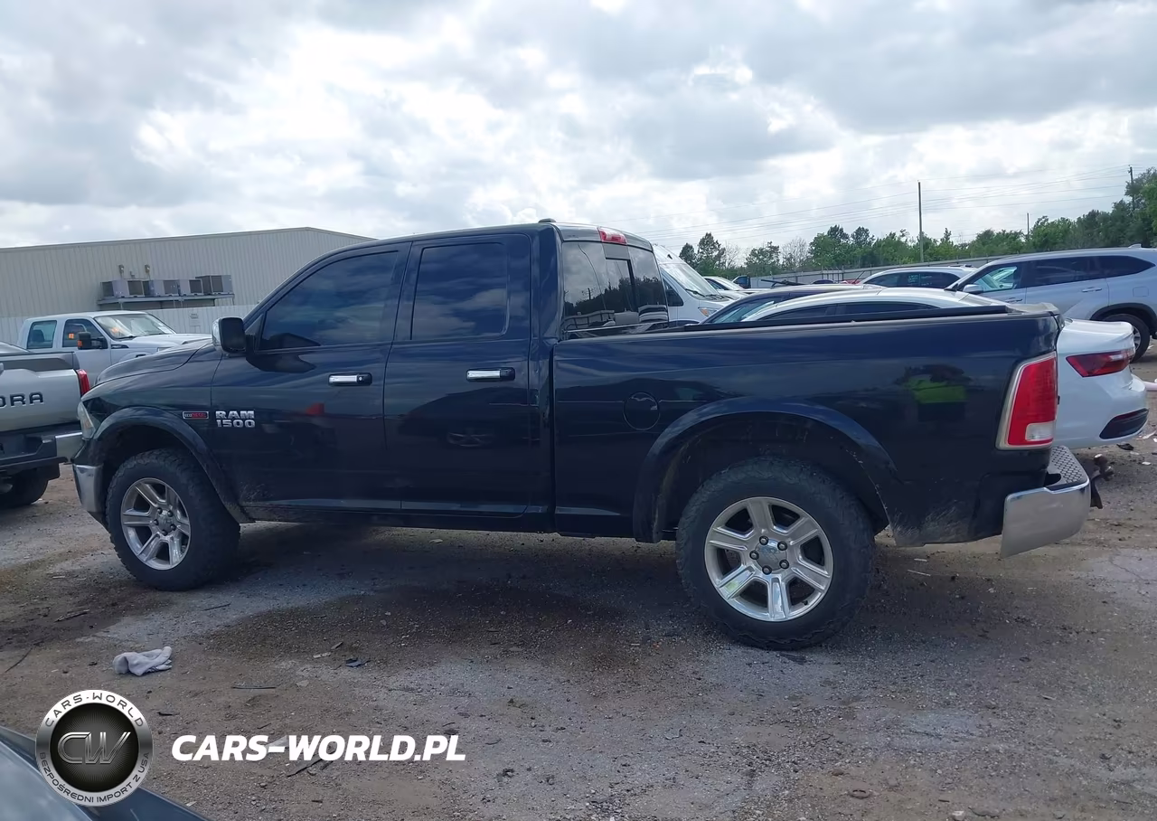 2015 Ram 1500 Laramie VIN:1C6RR7JM7FS572498 - 14