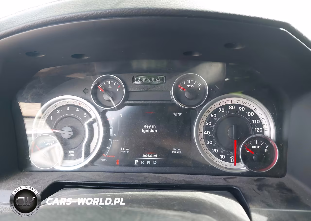 2015 Ram 1500 Laramie VIN:1C6RR7JM7FS572498 - 7