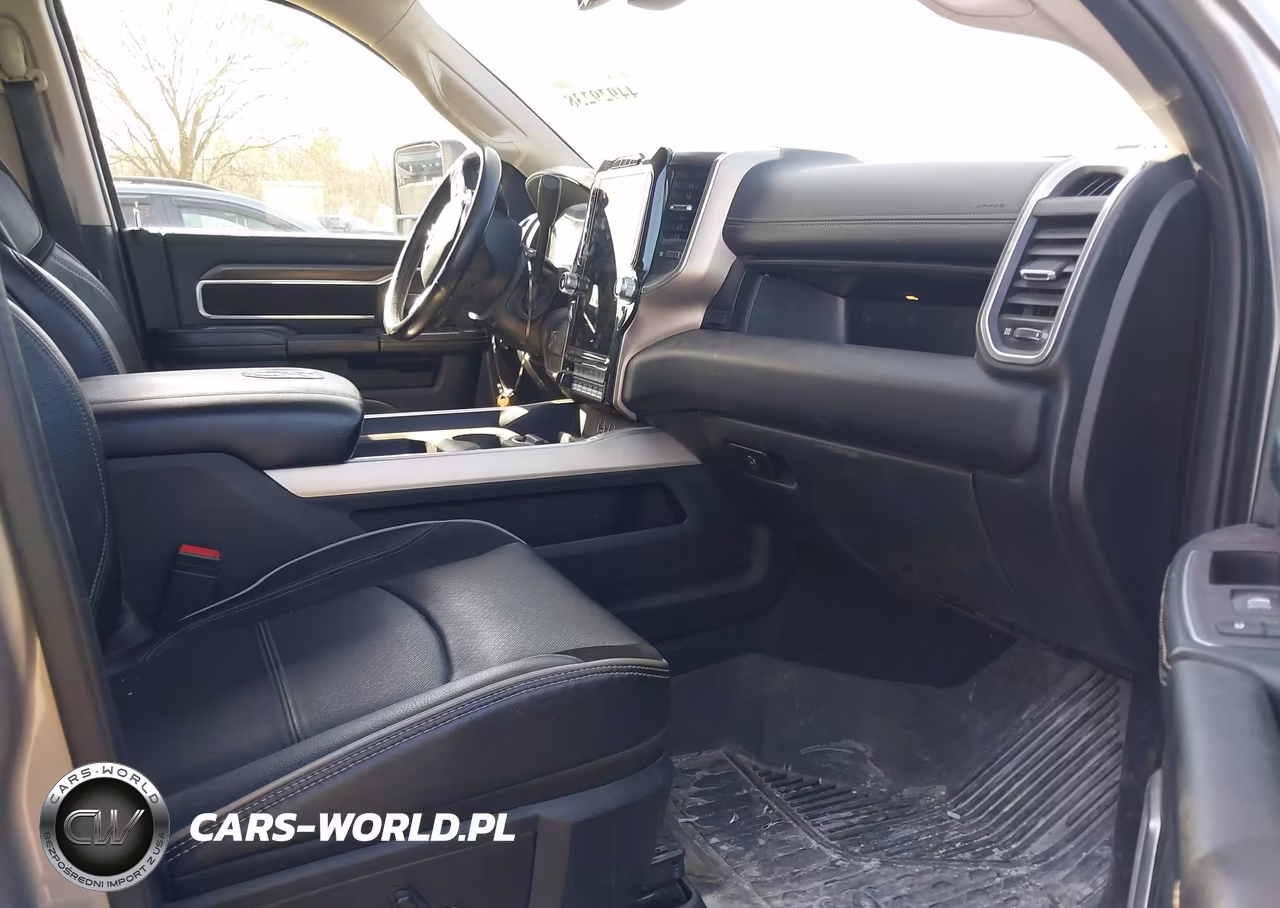 2023 Ram 3500 Laramie 4X4 8' Box VIN:3C63RRJL7PG507975 - 6