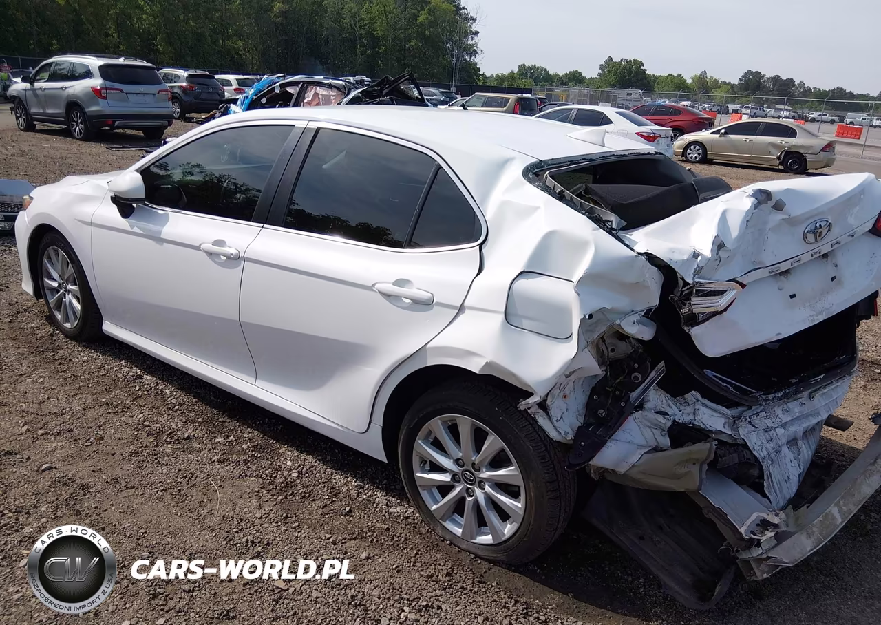 2019 Toyota Camry Le VIN:4T1B11HK5KU754018 - 3