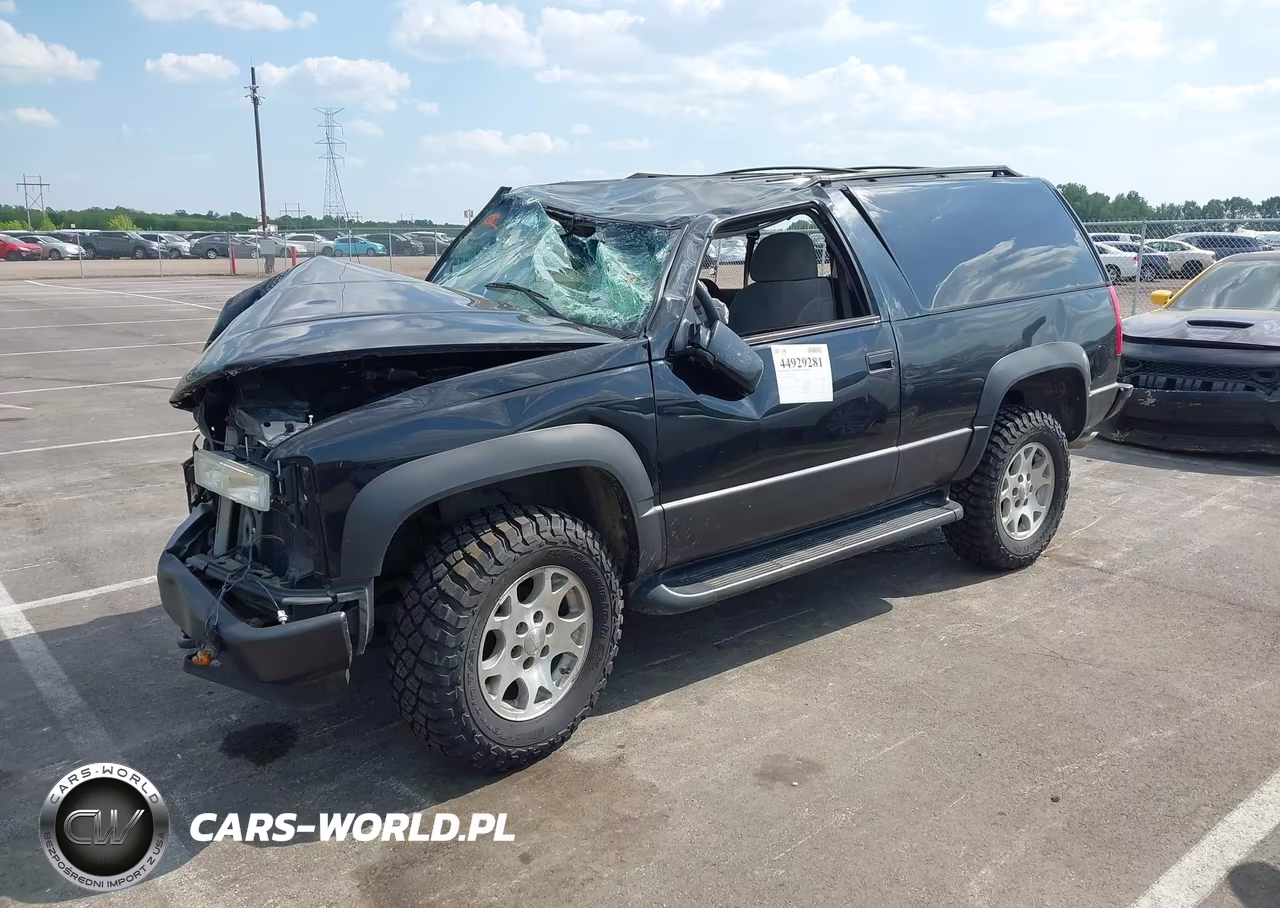 1999 Chevrolet Tahoe VIN:3GNEK18R9XG202566 - 2