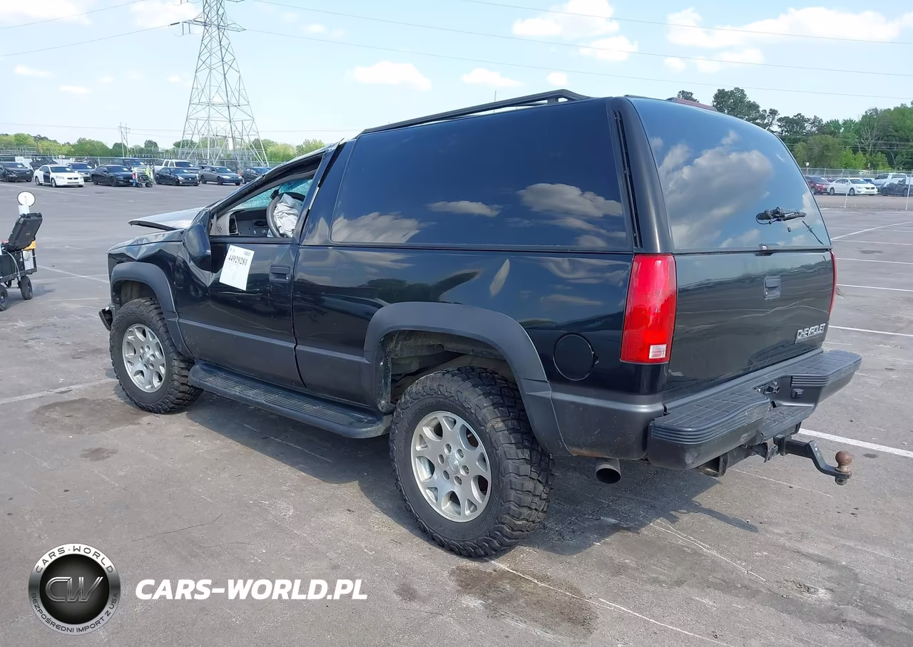 1999 Chevrolet Tahoe VIN:3GNEK18R9XG202566 - 3
