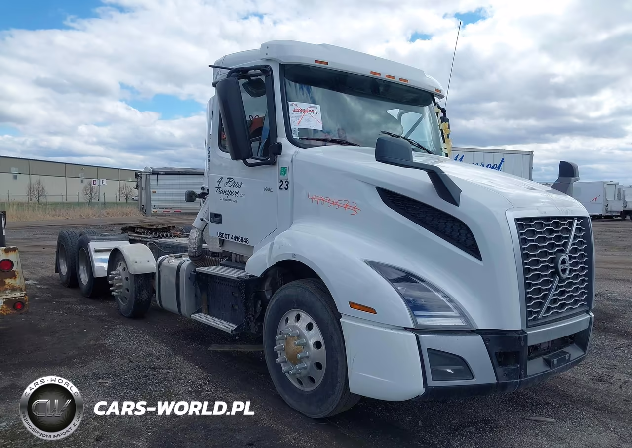 2019 Volvo Vnl VIN:4V4N99EHXKN211585 - 1
