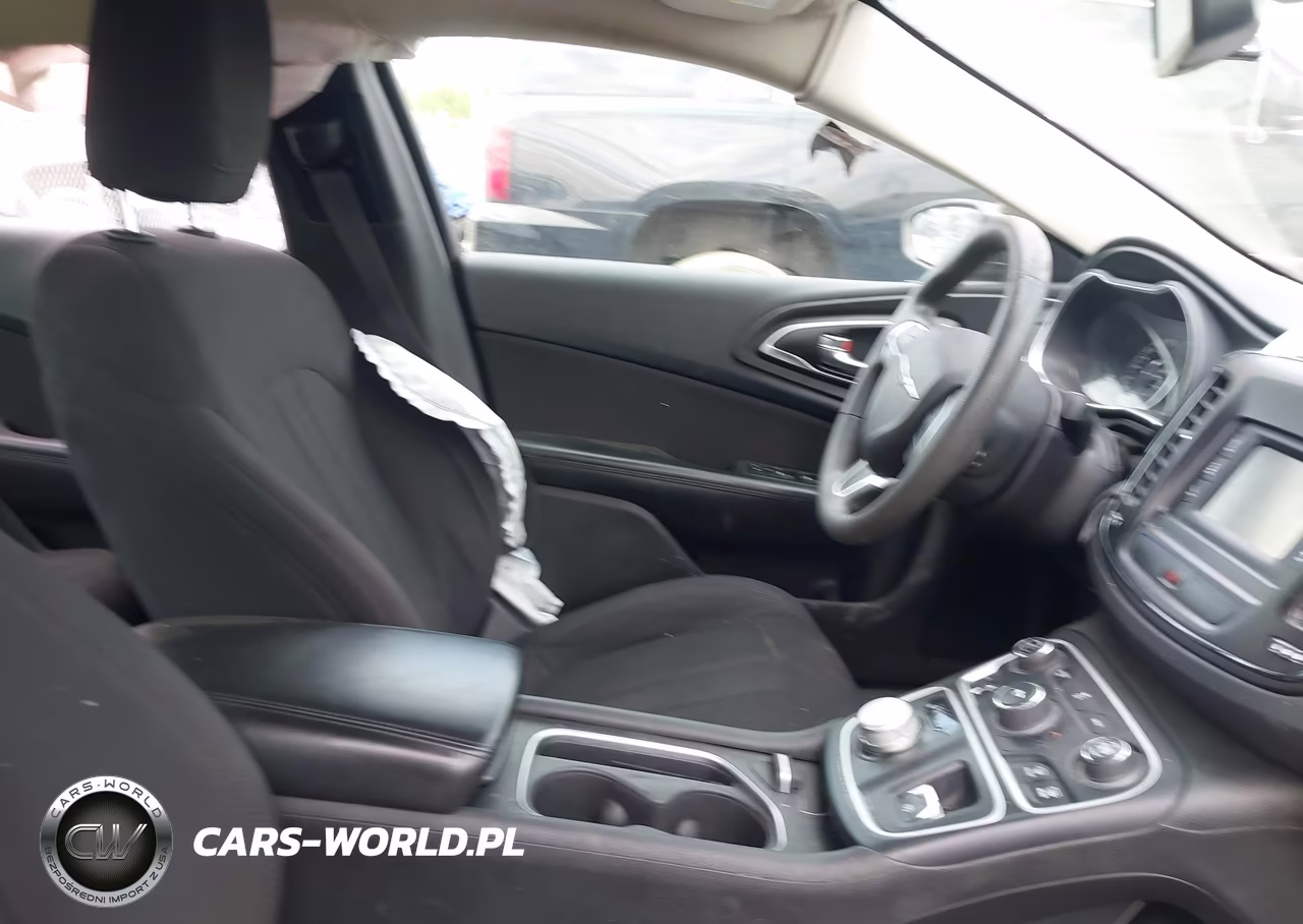 2015 Chrysler 200 Limited VIN:1C3CCCABXFN503010 - 5