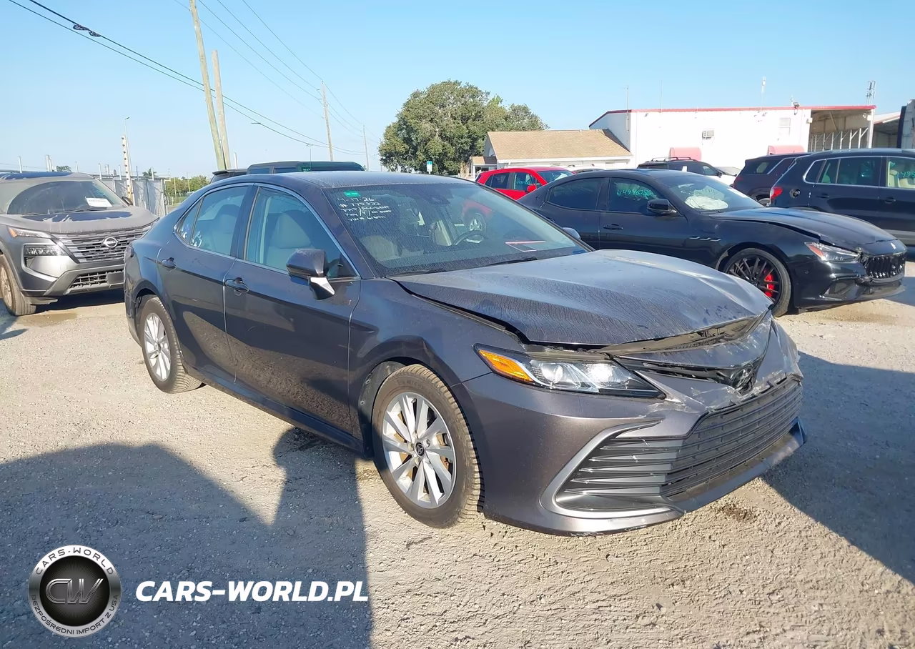 2021 Toyota Camry Le