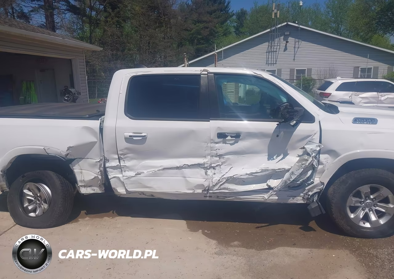 2022 Ram 1500 Laramie 4X4 5'7 Box VIN:1C6SRFJT1NN342830 - 13