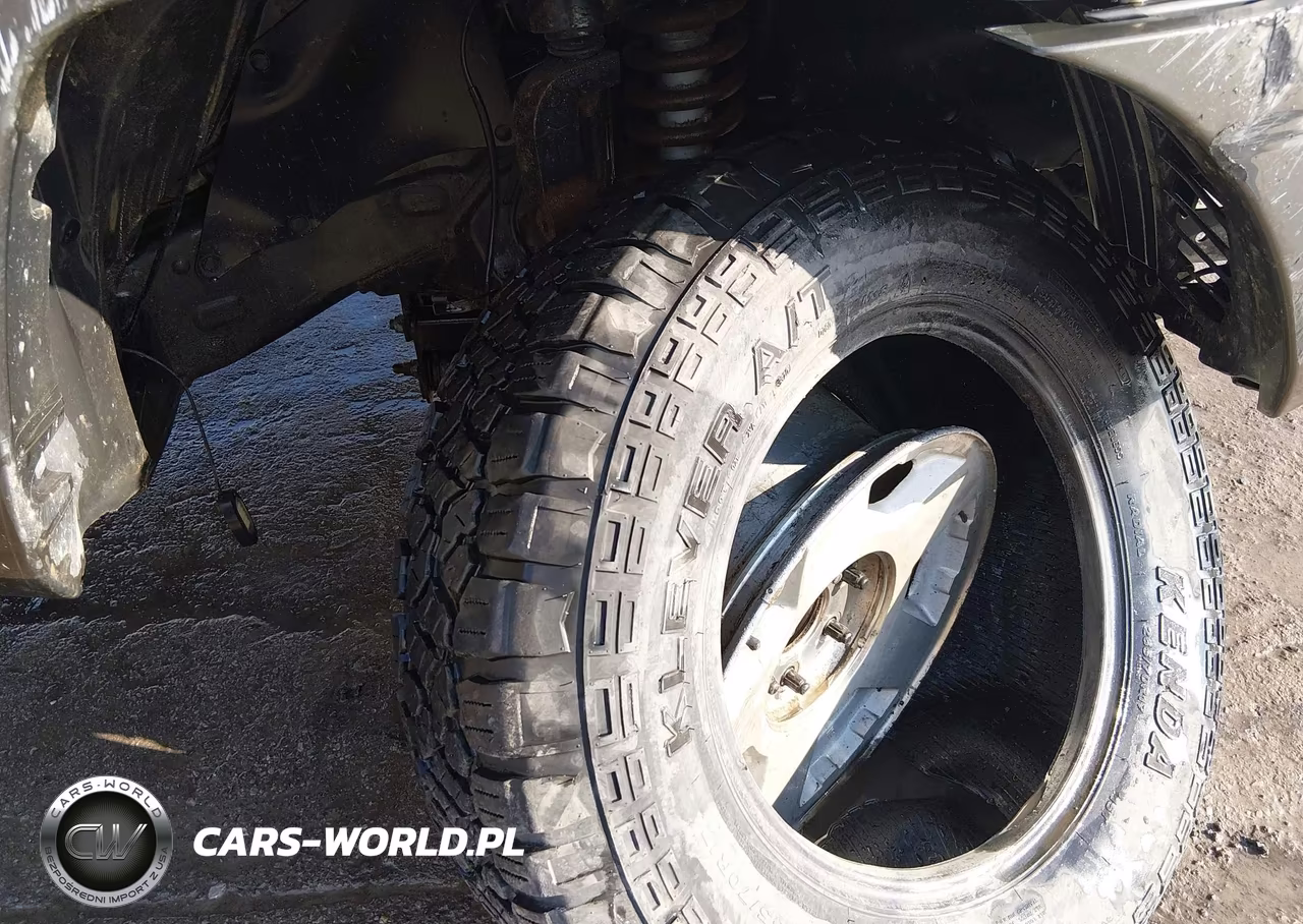 2015 Toyota Tacoma Base V6 VIN:3TMLU4EN0FM173956 - 13
