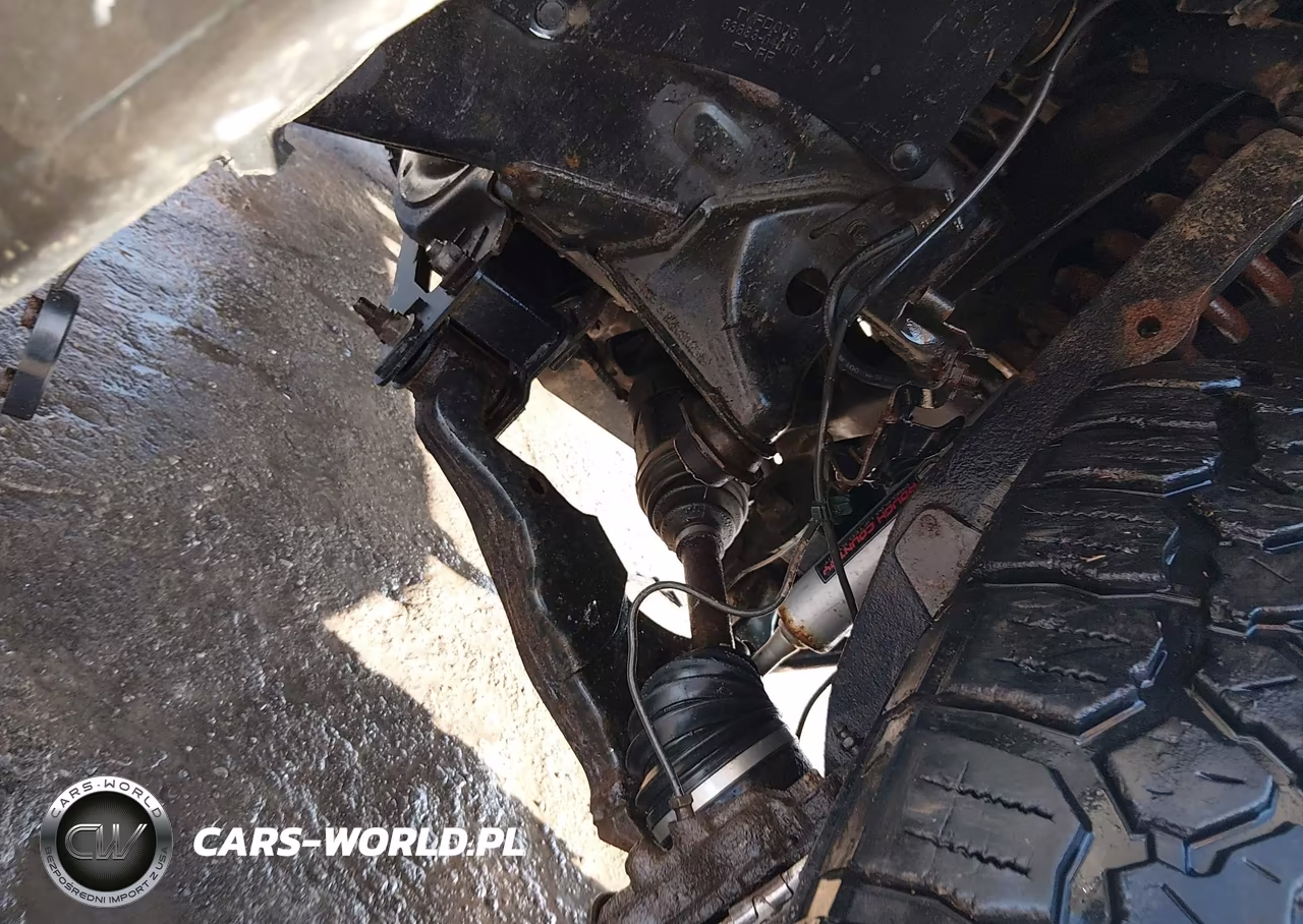 2015 Toyota Tacoma Base V6 VIN:3TMLU4EN0FM173956 - 14