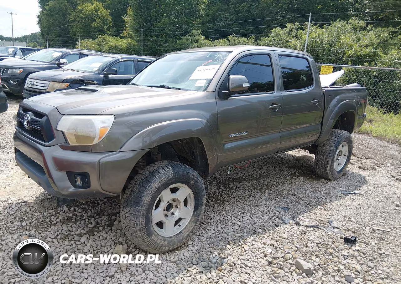 2015 Toyota Tacoma Base V6 VIN:3TMLU4EN0FM173956 - 2