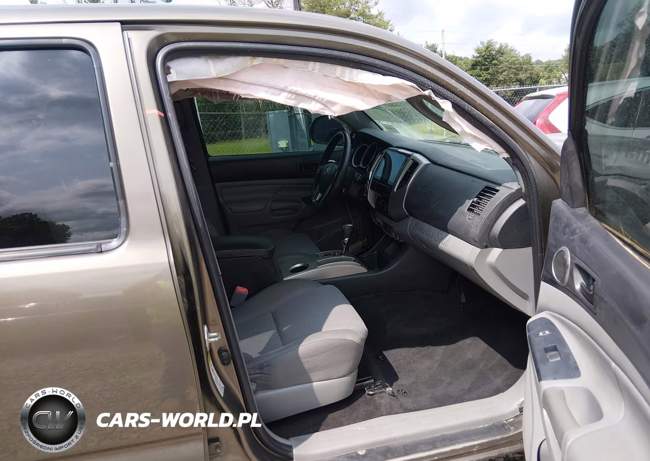 2015 Toyota Tacoma Base V6 VIN:3TMLU4EN0FM173956 - 5