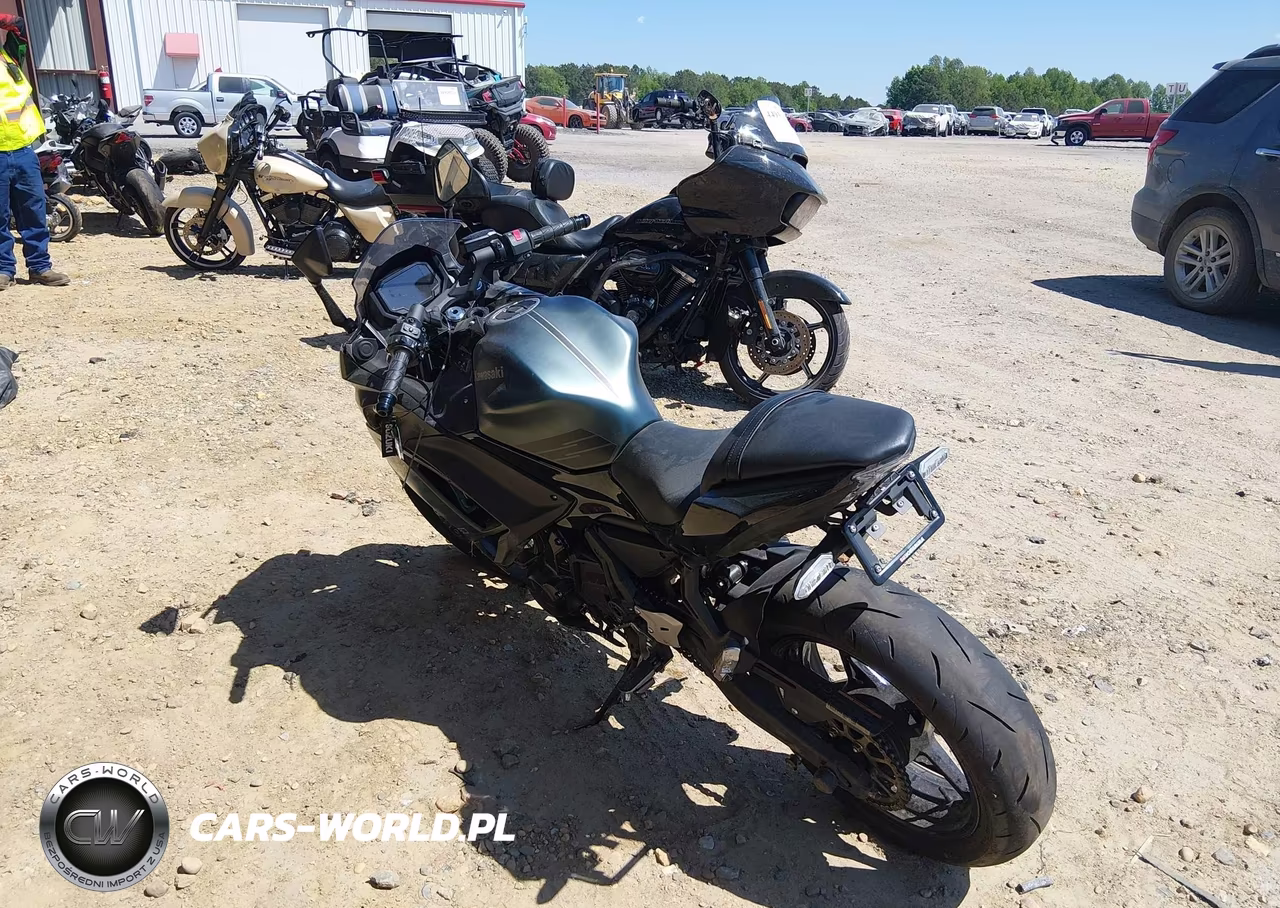 2025 Kawasaki Ex650 P VIN:ML5EXEP15SDAF8932 - 3
