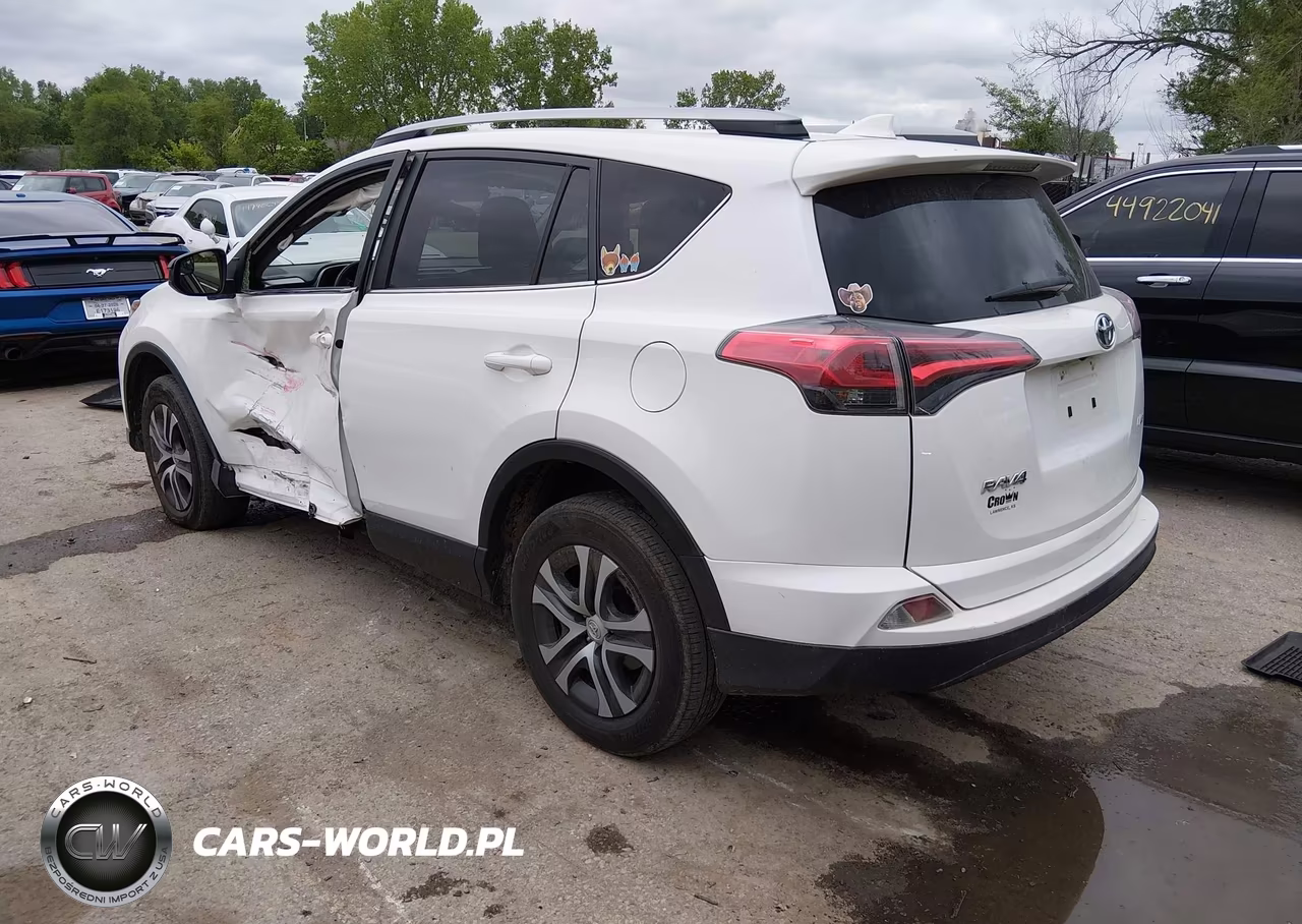 2018 Toyota Rav4 Le VIN:JTMZFREV1JJ212027 - 3