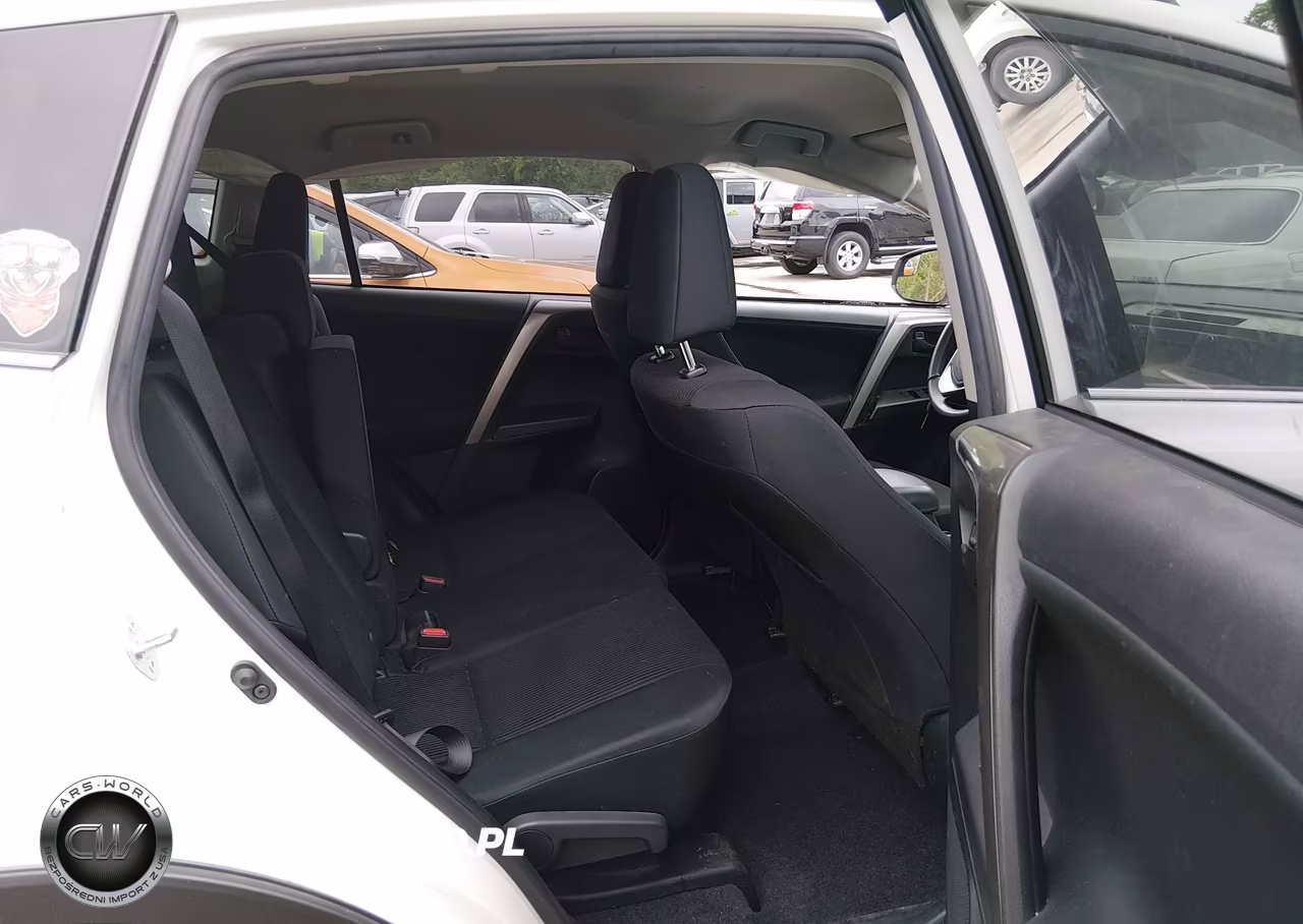 2018 Toyota Rav4 Le VIN:JTMZFREV1JJ212027 - 8
