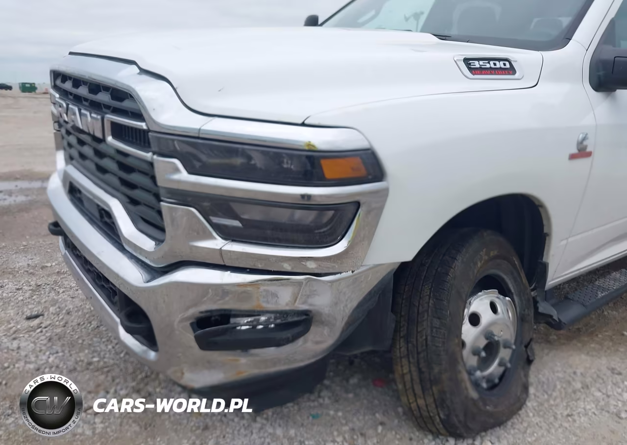 2025 Ram 3500 Tradesman 4X4 8' Box VIN:3C63RRGL2SG520259 - 11