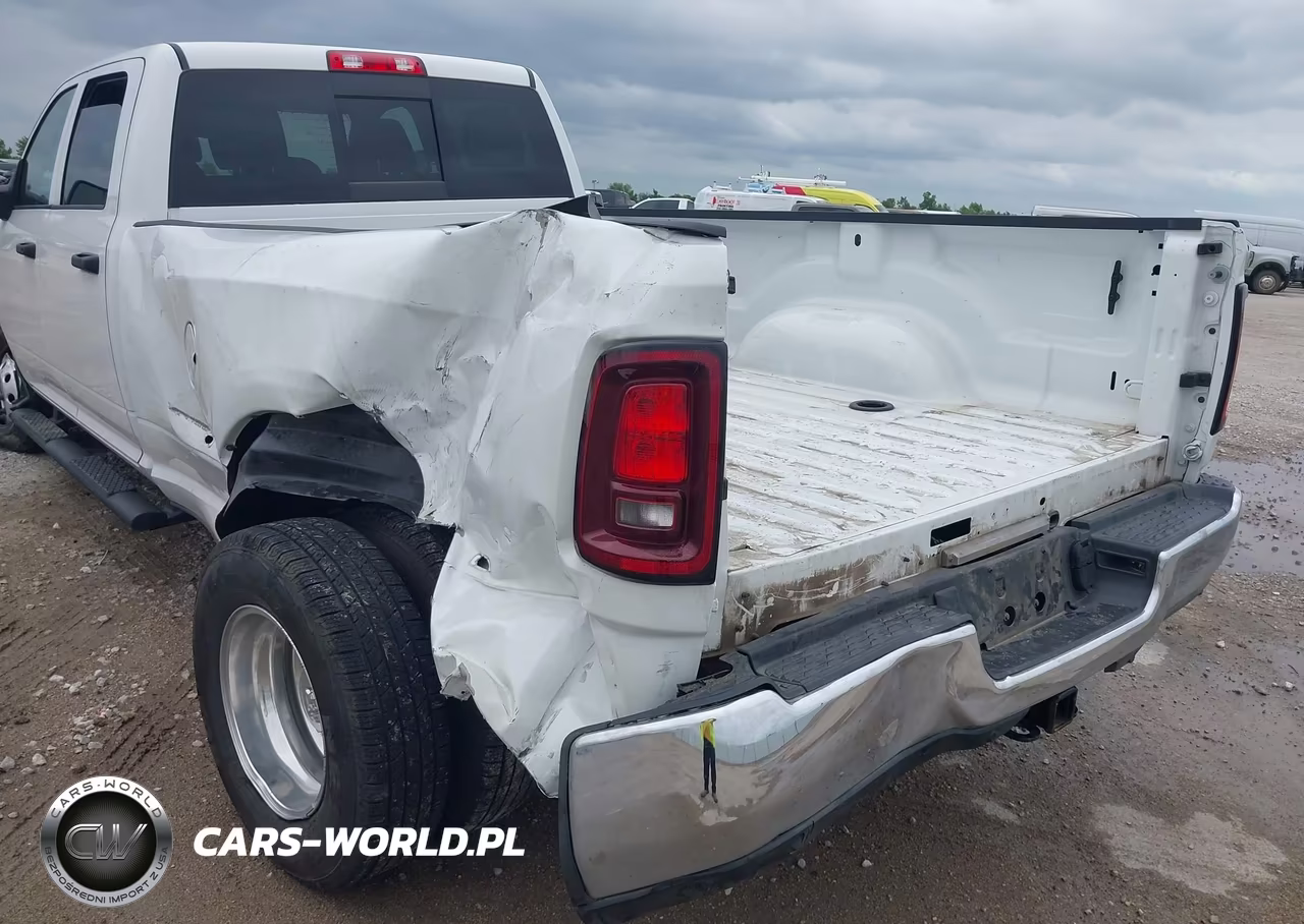 2025 Ram 3500 Tradesman 4X4 8' Box VIN:3C63RRGL2SG520259 - 14
