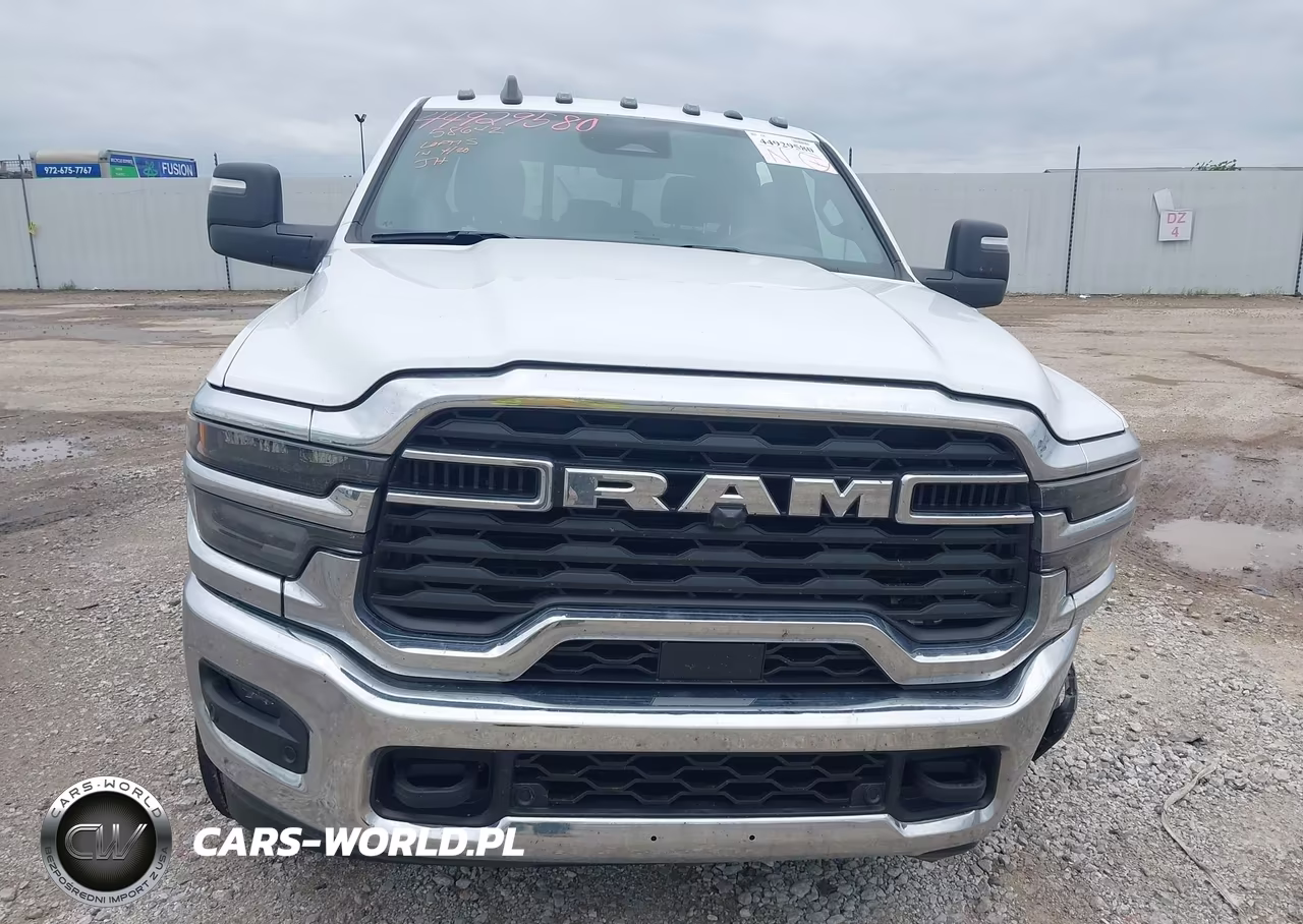 2025 Ram 3500 Tradesman 4X4 8' Box VIN:3C63RRGL2SG520259 - 15