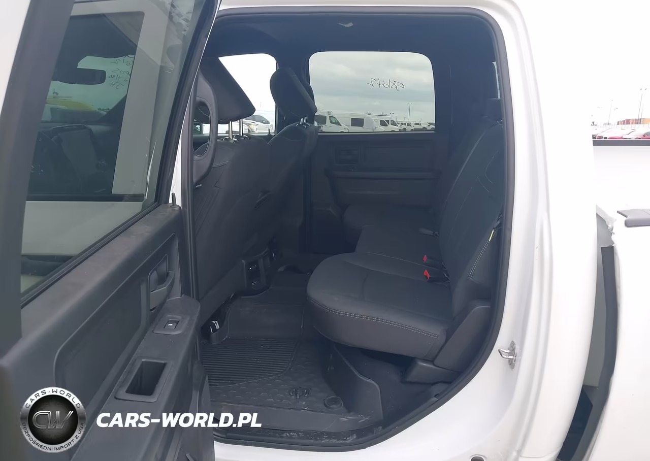 2025 Ram 3500 Tradesman 4X4 8' Box VIN:3C63RRGL2SG520259 - 6