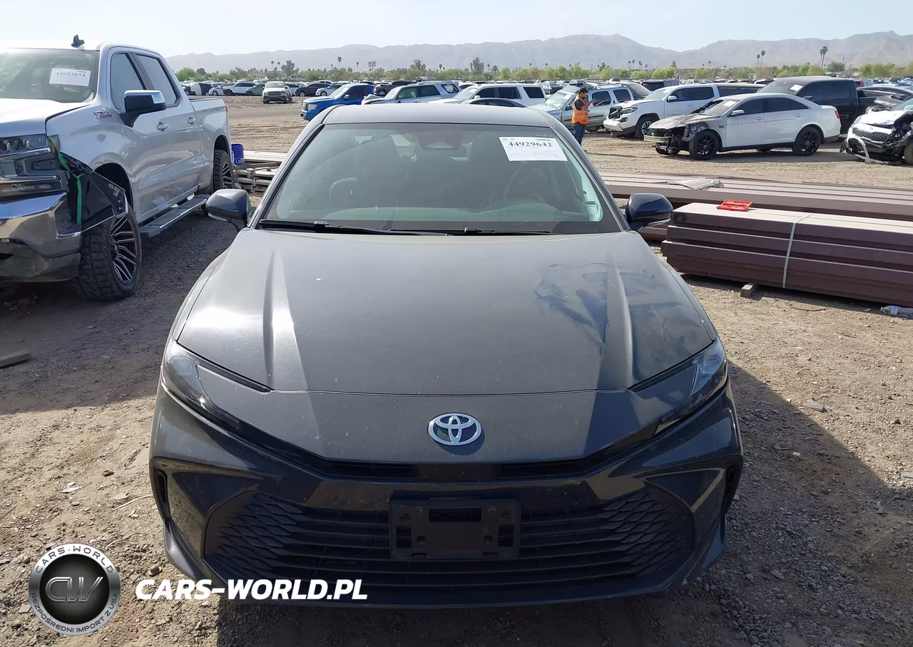 2025 Toyota Camry Le VIN:4T1DAACK7SU010887 - 12