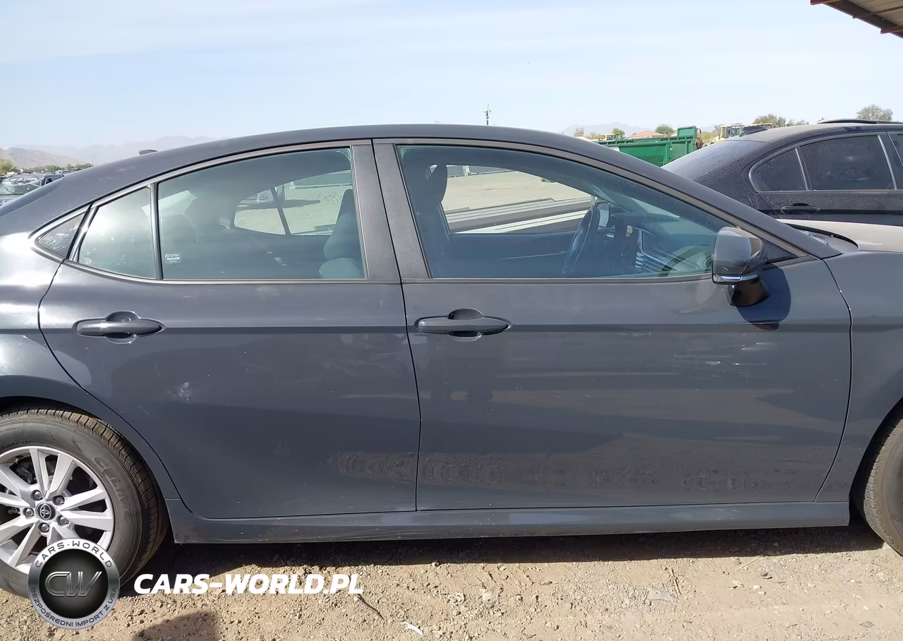 2025 Toyota Camry Le VIN:4T1DAACK7SU010887 - 13