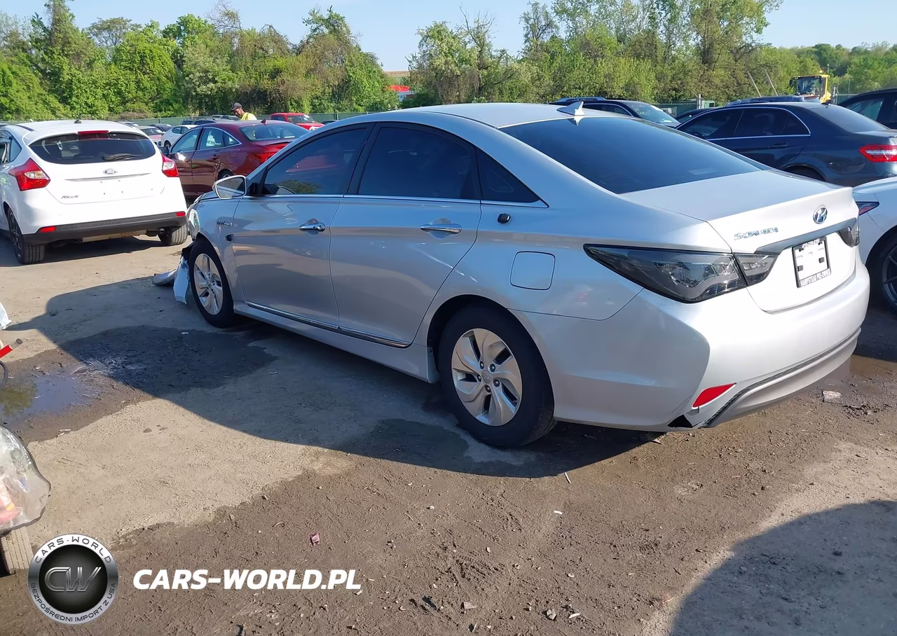2014 Hyundai Sonata Hybrid VIN:KMHEC4A46EA116905 - 3