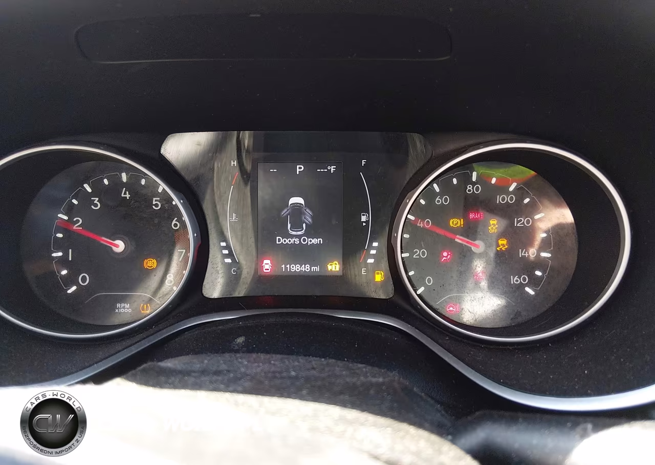 2018 Jeep Compass Latitude 4X4 VIN:3C4NJDBB4JT144776 - 7