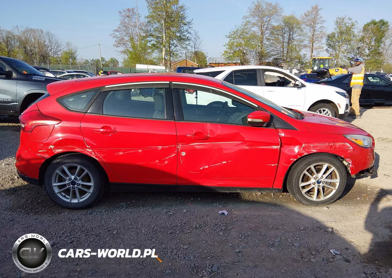 2017 Ford Focus Se VIN:1FADP3K23HL225915 - 13