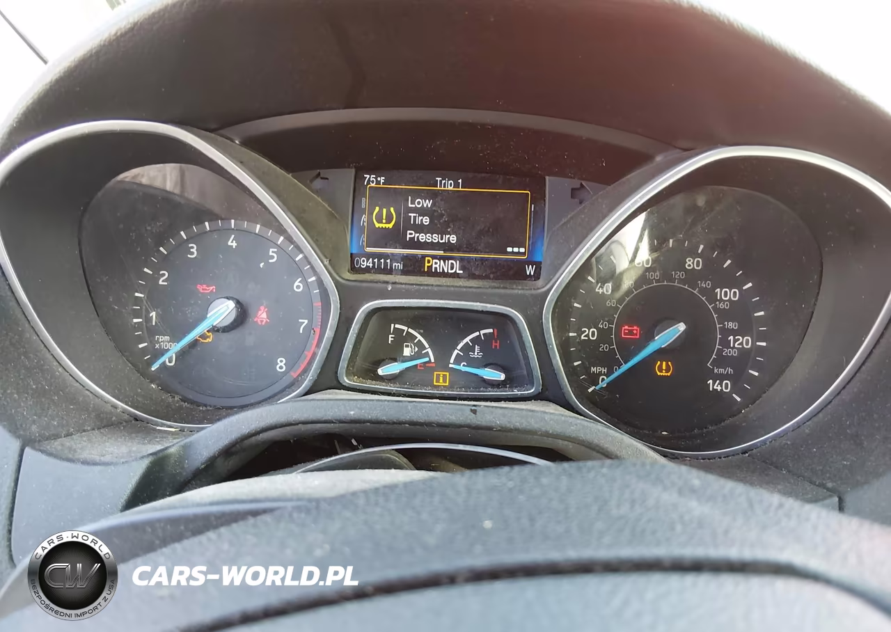2017 Ford Focus Se VIN:1FADP3K23HL225915 - 7