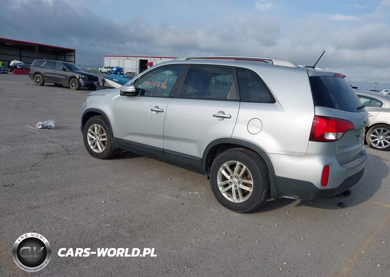 2015 Kia Sorento Lx VIN:5XYKT3A65FG587609 - 3