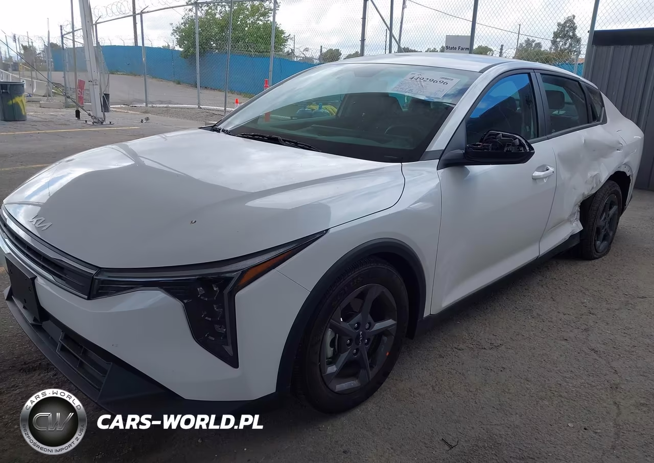 2025 Kia K4 Lxs VIN:3KPFT4DE2SE193468 - 2