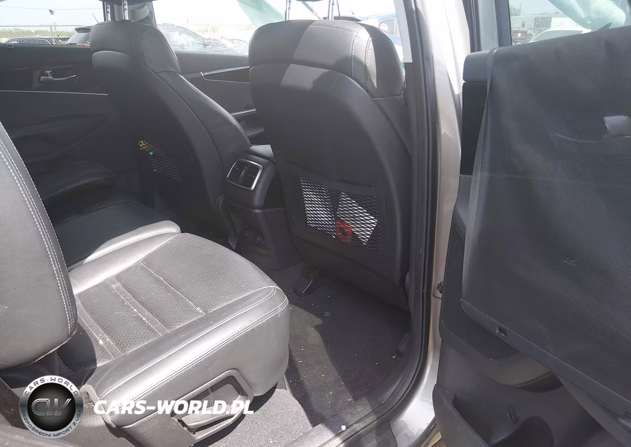 2018 Kia Sorento 3.3L Ex VIN:5XYPHDA56JG421032 - 8