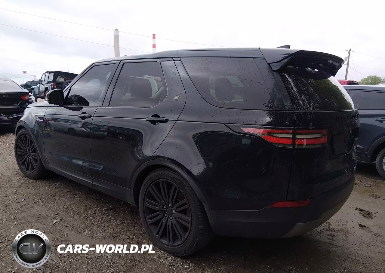 2017 Land Rover Discovery First Edition VIN:SALRTBBV7HA017489 - 3