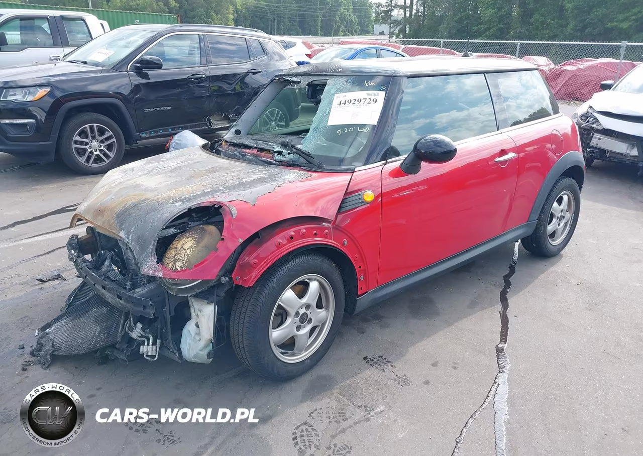 2008 Mini Cooper VIN:WMWMF33538TT65143 - 2