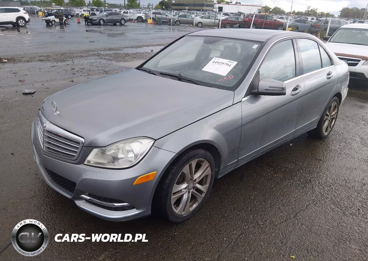 2012 Mercedes-Benz C 300 Luxury 4Matic VIN:WDDGF8BBXCR198229 - 2